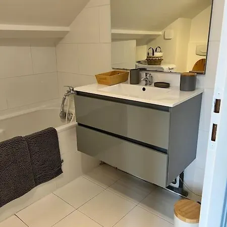 La Jolie Petite Maison